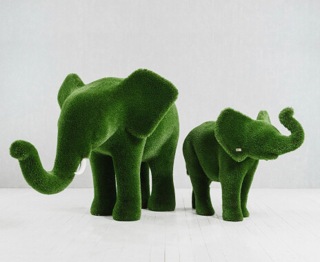 Elephant and small elephant